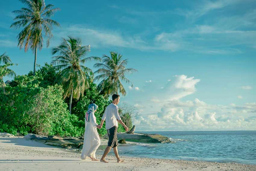 Explore romantic beach destinations for couples this summer